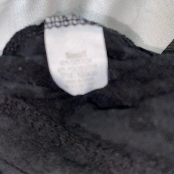 Sleeveless shirt - Picture 3 of 4